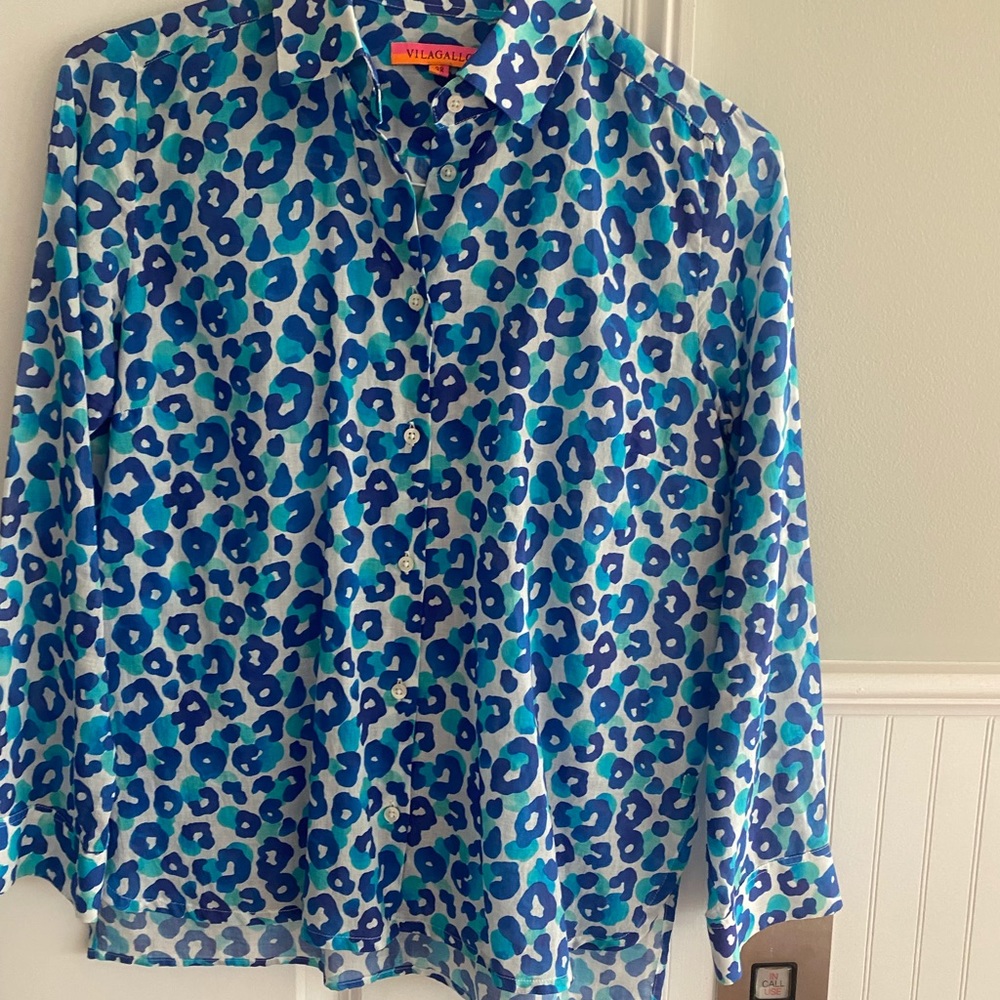 Super cute fun pattern light weight long sleeve shirt from Vilagallo: